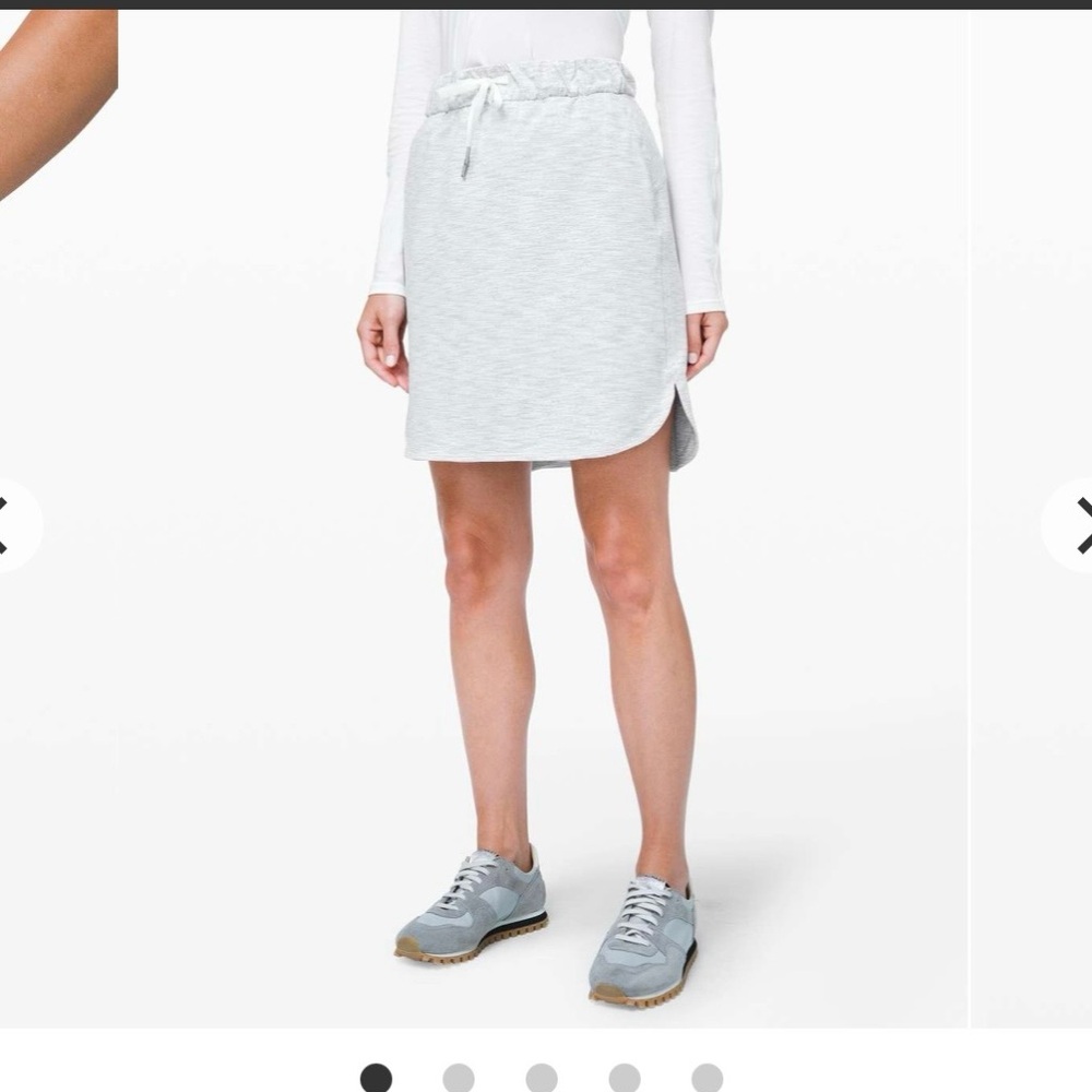 Lululemon On the Fly Skirt - Picture 2 of 7